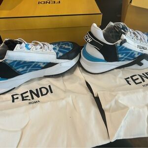 Fendi Roma sneakers like new